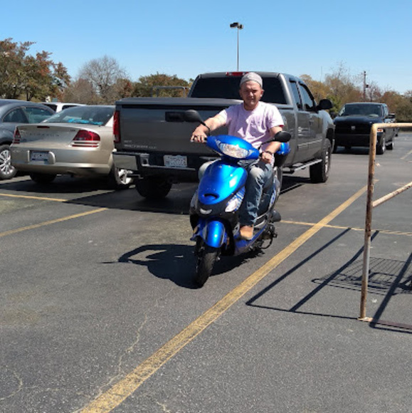 Meet your Posher, Lori - Picture 1 of 1